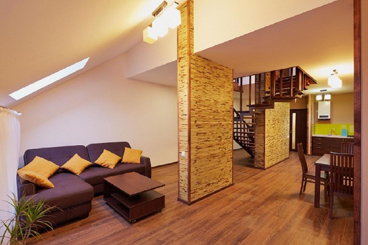 Apartment on Lychakivska Lviv Exteriör bild
