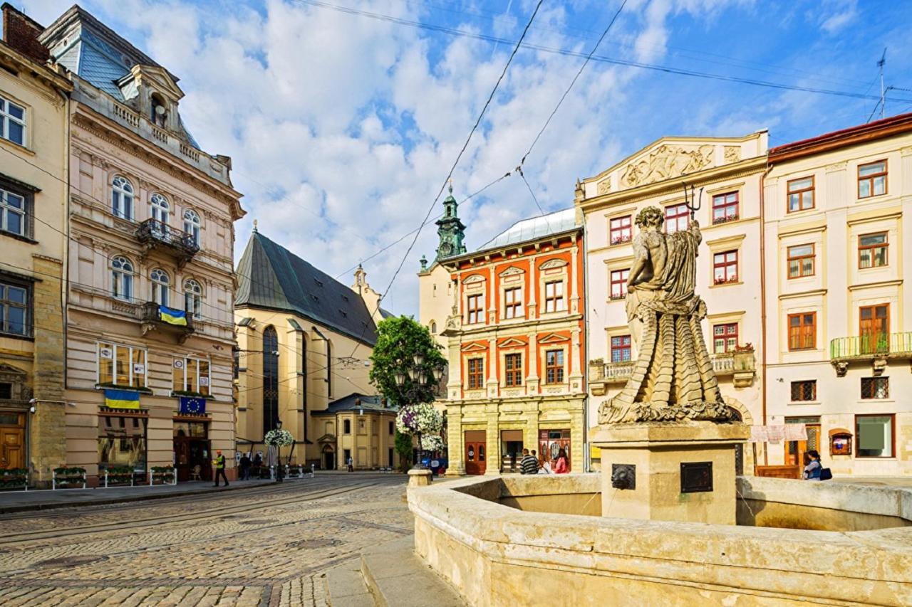 Apartment on Lychakivska Lviv Exteriör bild