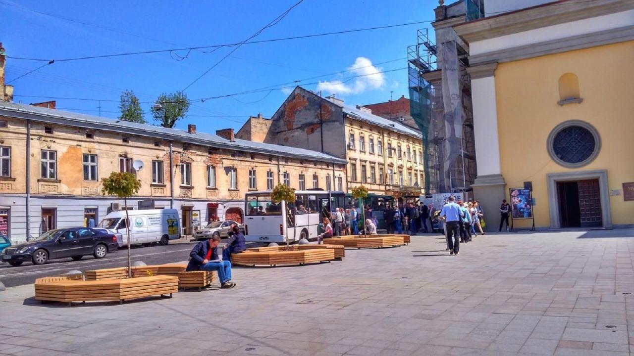 Apartment on Lychakivska Lviv Exteriör bild